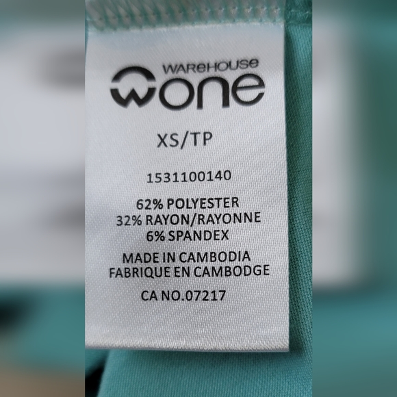 SALE 3 for $15 V Neck Or Crew Soft Flowy Tank Sz Xs - Picture 3 of 4